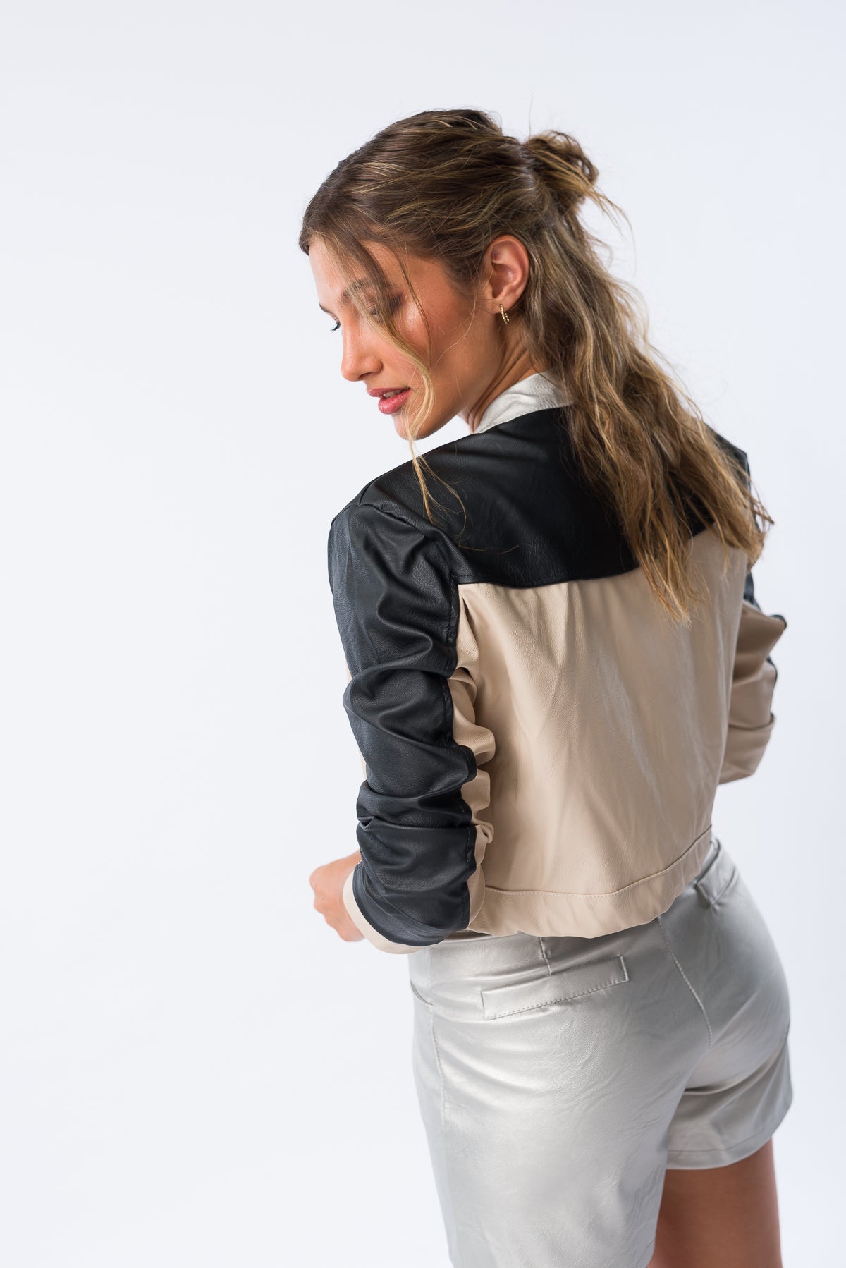 Chaqueta Motomami Plata - Viviana Méndez