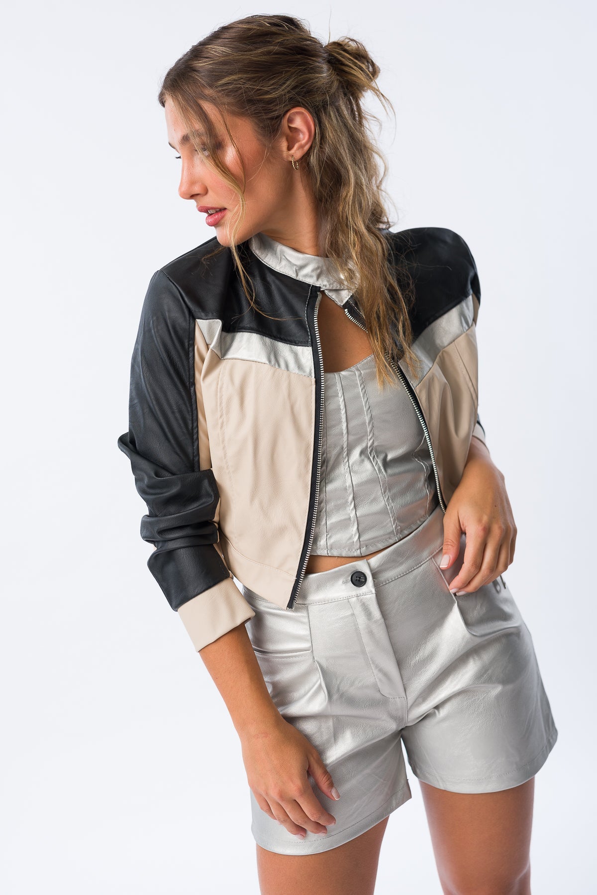 Chaqueta Motomami Plata - Viviana Méndez