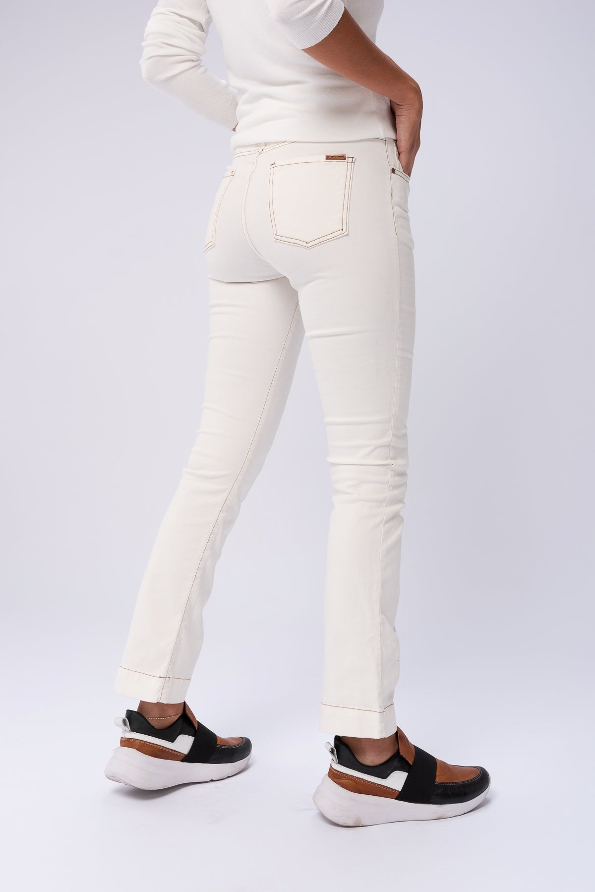 Viviana Méndez - Jeans Bella Semi Oxford Crudo - Jeans