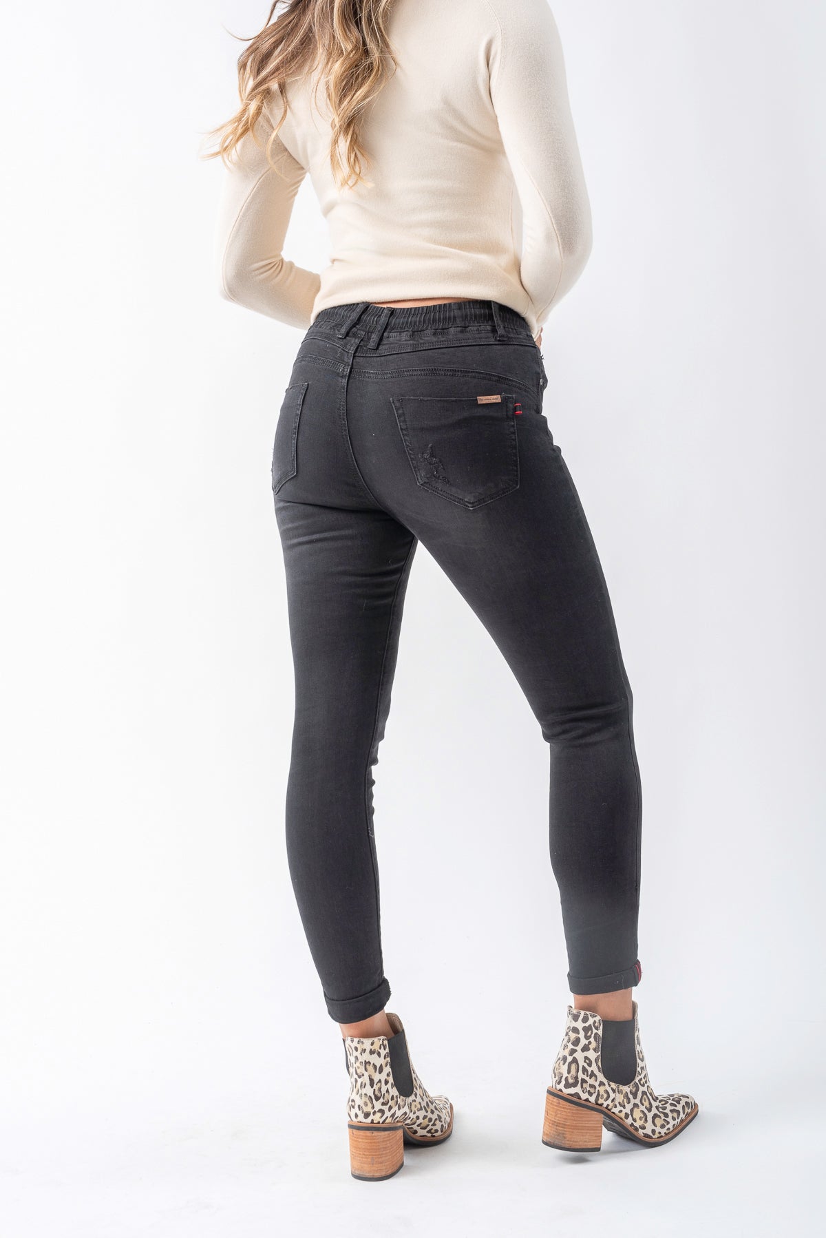 Jeans Negro Rotura - Viviana Méndez