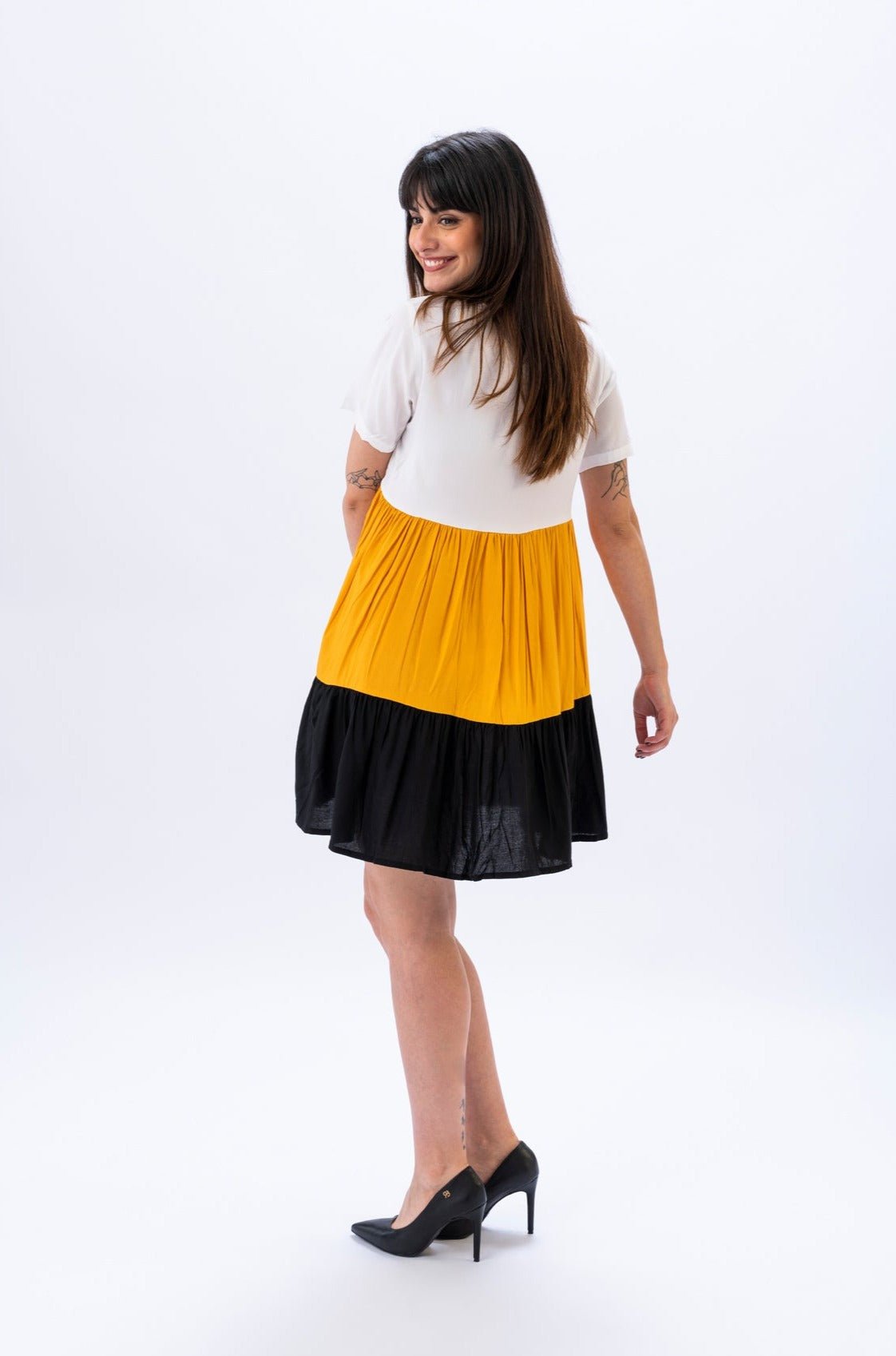 Viviana Méndez - Vestido Corto Amirra Mostaza - SALE