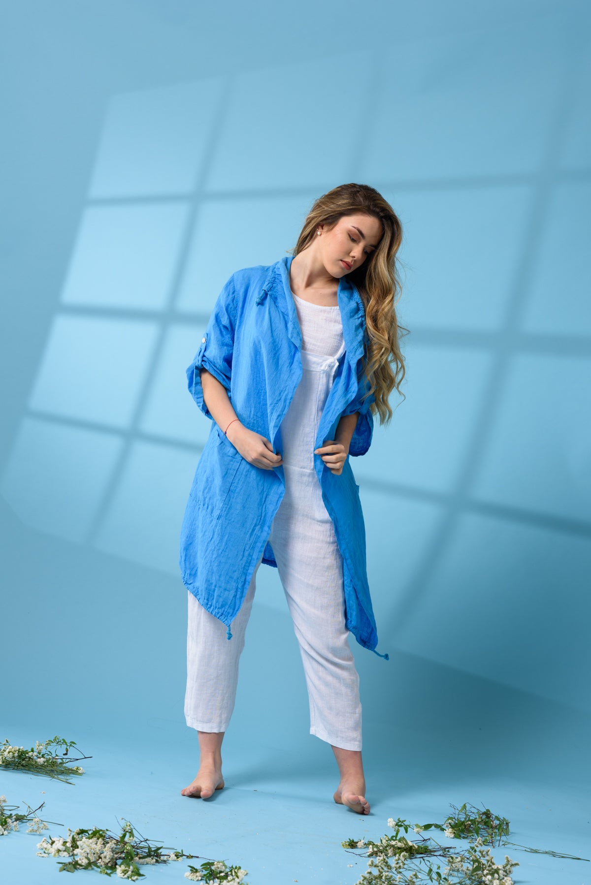 Campera de Lino Larga Azul | Vista lateral